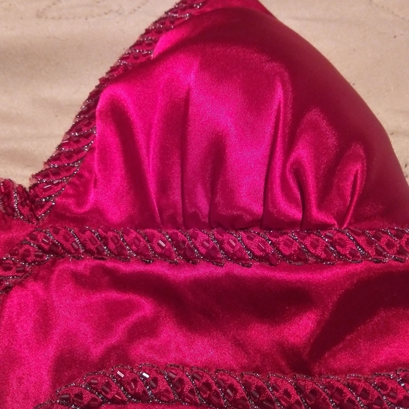 Red Satin halter top with beaded trim - Picture 2 of 4